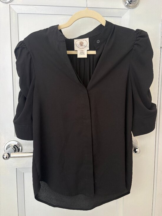 Muche Et Muchette Tops - Muche et Muchette Black Puff Sleeve Button Blouse S/M